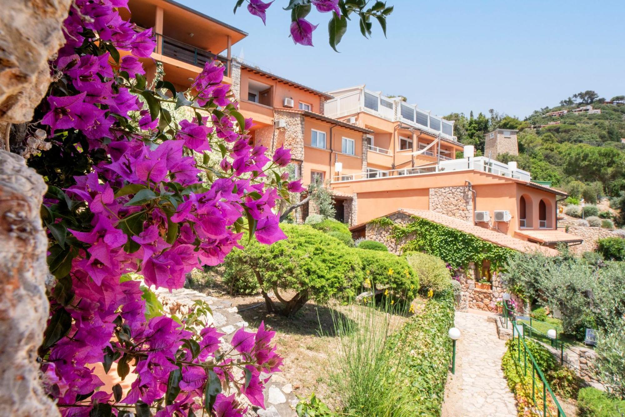 Boutique Hotel Torre Di Cala Piccola Porto Santo Stefano  Exterior photo